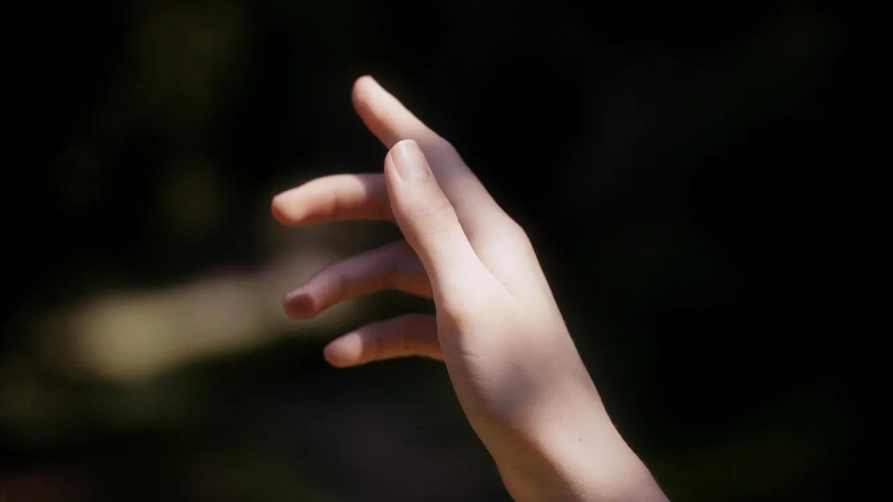 Still from Clara